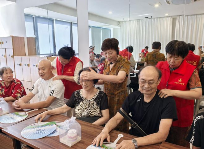 兴开展丰富多彩的七夕主题活动网络中国节·七夕｜重庆渝北回(图17)